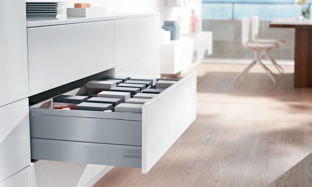 Blum Antaro Tandembox D-Height (450mm) Metal Element, Silk White | 30kg