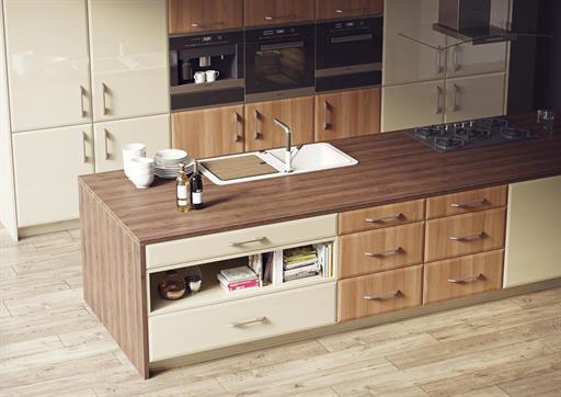 Natural Aida Walnut with Milano Doors