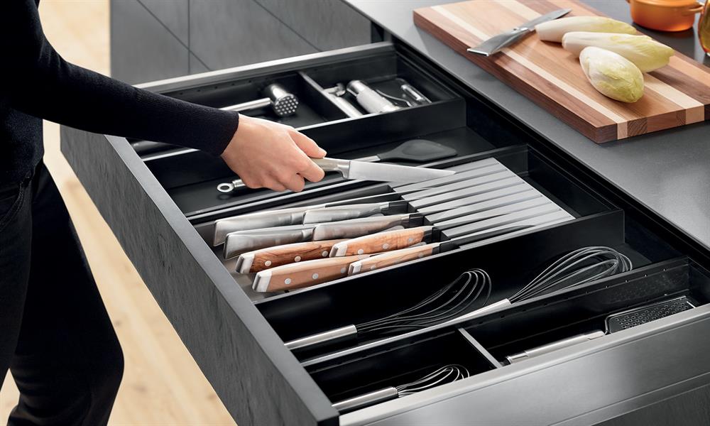 Blum Ambia-Line knife holder 409 x 187mm